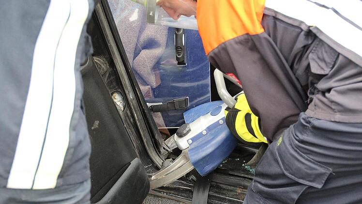 Auch hier wird wieder eine Schere gebraucht.