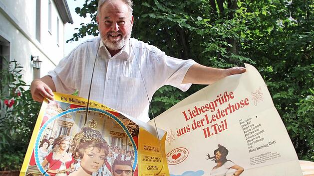 Alte Kinoplakate und Filmrollen hat sich Kar-Heinz Distler als Erinnerungen an seine Filmvorf&uuml;hrer-Zeiten aufgehoben.  Foto: Andeas Oswald