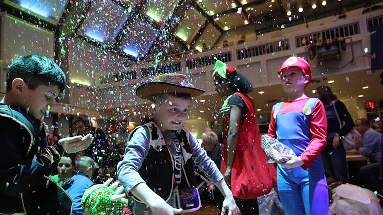 Impressionen vom Kinderfasching in der Kulmbacher StadthalleFoto: Barbara Herbst