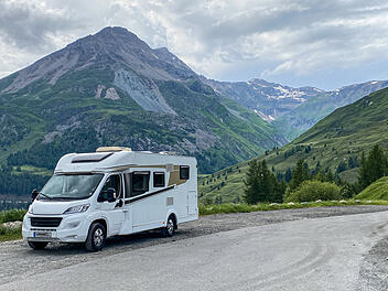 Urlaub mit dem Wohnmobil: auch auf Eventualitäten vorbereitet sein. Foto: HUK-COBURG / Weiterer Text über ots und www.presseportal.de/nr/7239 / Die Verwendung dieses Bildes für redaktionelle Zwecke ist unter Beachtung aller mitgeteilten Nutzungsbedingungen zulässig und dann auch honorarfrei. Veröffentlichung ausschließlich mit Bildrechte-Hinweis.