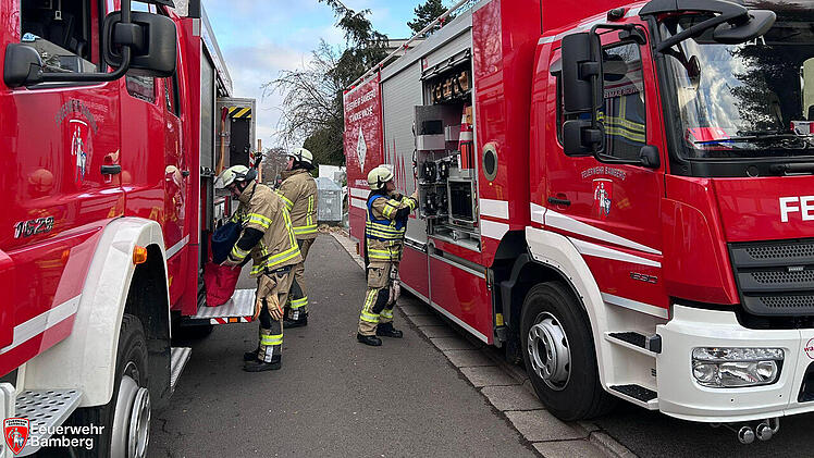 ABC-Einsatz in Bamberg: Wohnhaus evakuiert - Kinder verängstigt