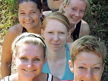 Die Tennis-Damen des TC Trebgast kehren nach nur einem Jahr in die Landesliga zurück. Unser Bild zeigt (von vorne nach hinten) Sandra Stegner, Birgit Ocker, Anna-Maria Kauper, Kerstin Sünkel, Nina Baumgartner und Simone Sünkel. Es fehlen Lena Haas, Katja Brandl und Lea Fischer. Foto: privatDie Tennis-Damen des TC Trebgast kehren nach nur einem Jahr in die Landesliga zurück. Unser Bild zeigt (von vorne nach hinten) Sandra Stegner, Birgit Ocker, Anna-Maria Kauper, Kerstin Sünkel, Nina Baumgartn...