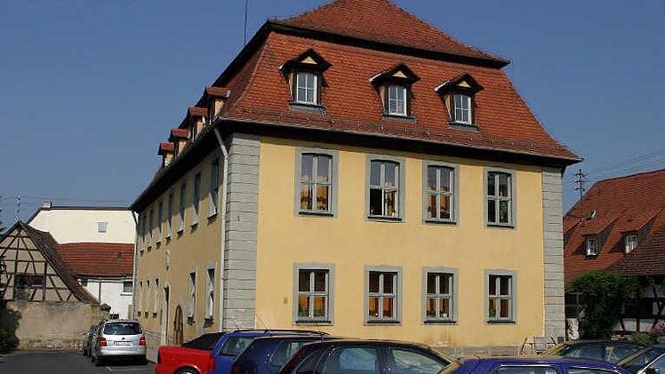 Hinter der historischen Fassade des Scheßlitzer Rathauses laufen Ermittlungen verschiedener Stellen. Archivbild: Privat