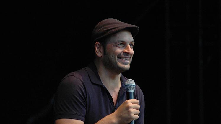 Kaya Yanar in Bad Brückenau  Foto: Sebastian Schmitt-Mathea