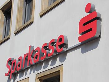 Bleibt die Fusion bestehen, bleibt es bei der Sparkasse Schweinfurt-Haßberge (hier die Filiale in Ebern)?  Eckehard Kiesewetter