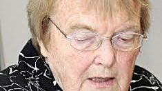 Gudrun Pausewang während der Lesung in der Realschule  Foto: jb