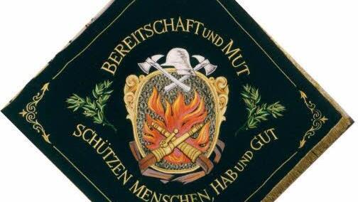 Die Fahne der Freiwilligen Feuerwehr. Foto: Stephanie Elm