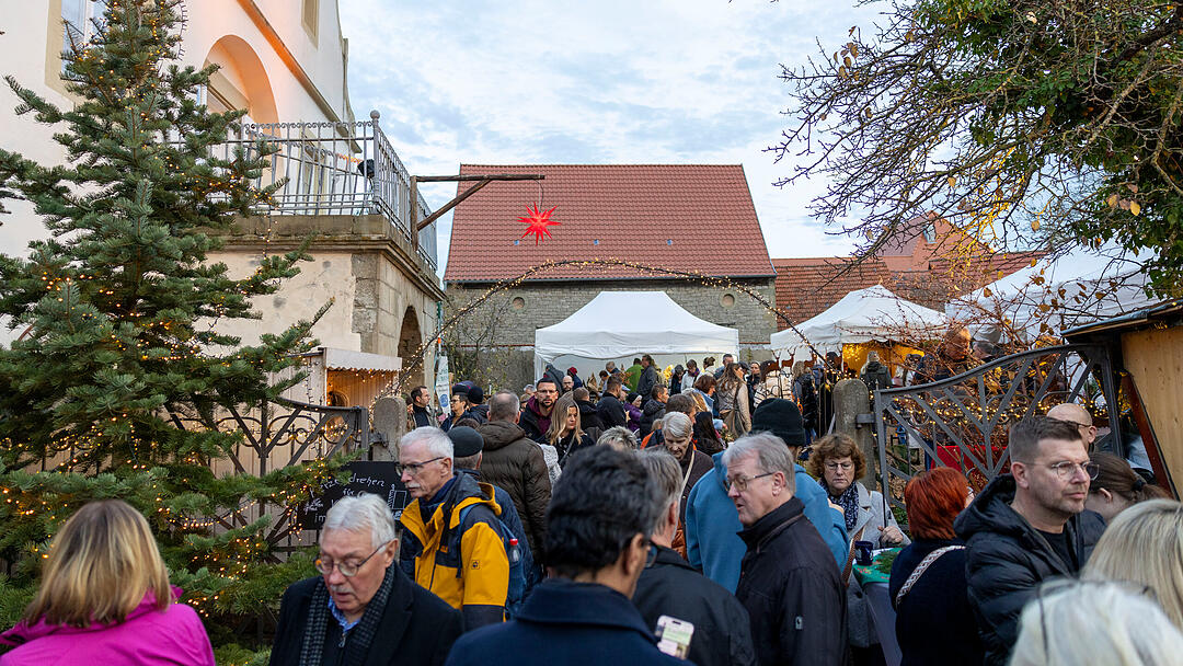 R&ouml;delsee, Traditioneller Weihnachtsmarkt rund um das Schloss