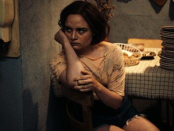 Mascha Schilinski war mit "In die Sonne schauen" (Bild) schon in Cannes erfolgreich. Nun hat es das Drama auf die Shortlist f&uuml;r den Auslandsoscar geschafft.