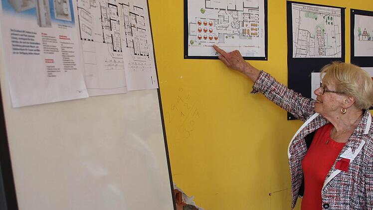 "Burgl" Bauer, eben 80 Jahre alte geworden, hat schon die Räumlichkeiten für die nächste größere Feierlichkeit gefunden.