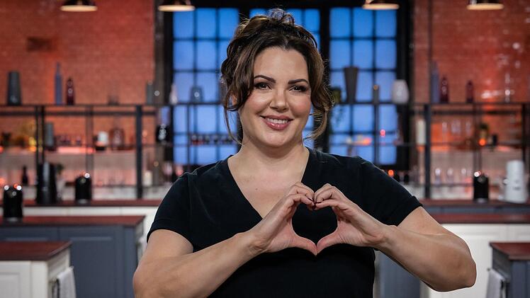 Die Journalistin und Fernsehmoderatorin Paula Lambert k&auml;mpft um den Sieg.