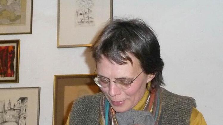 Mia Hochrein  und ihre geliebte Stopfweste