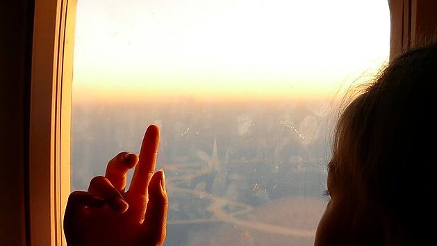 Beim Start und beim Landeanflug m&uuml;ssen die Sonnenblenden ge&ouml;ffnet sein.