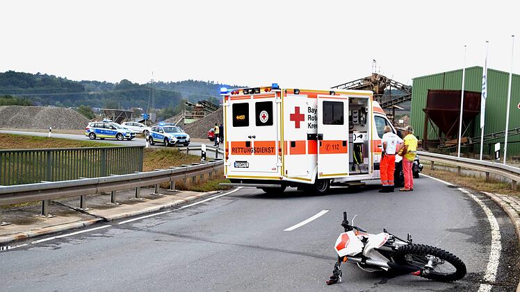 Bei einem schweren Unfall im Kreis Lichtenfels am Donnerstagnachmittag ist ein 16-jähriger Motorradfahrer ums Leben gekommen. Foto: Dieter Radziej
