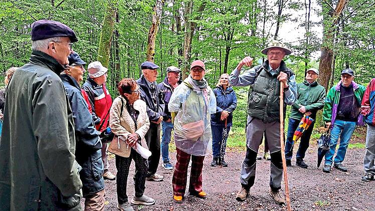 Rainer Betz mit einem Teil der Gruppe.Thea Haase