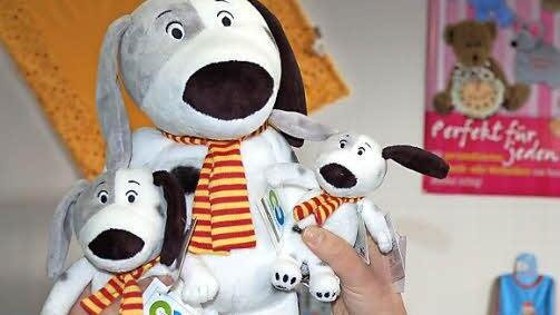 Als erstes Plüschtier der Welt, das nach den Richtlinien von "cradle to cradle" zertifiziert wurde, geht Plüschhund Gustav für die Neustadter Firma Heunec bei der Spielwarenmesse an den Stand. Foto: Rainer Lutz