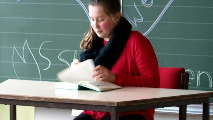 Sanna Wenzel vom KZG hat die Jury beim Vorlese-Kreisentscheid am meisten überzeugt.  Foto: Susanne Deuerling