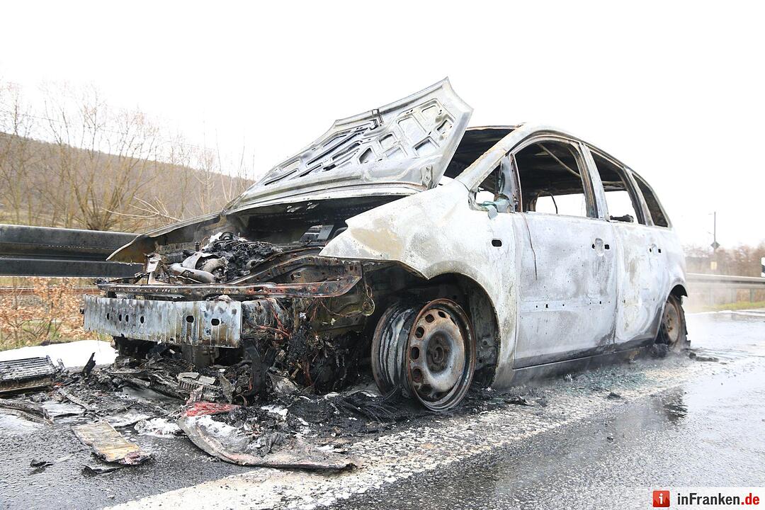 Pkw-Brand auf A70 bei Eltmann