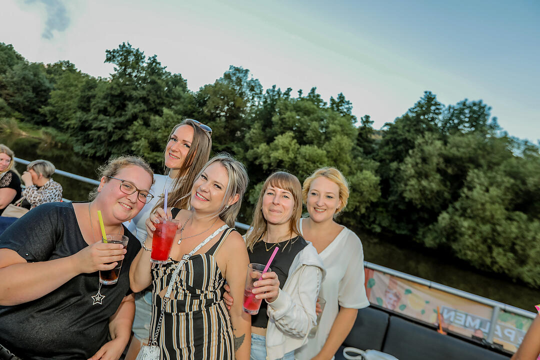 Auf drei Decks wurde richtig gefeiert!