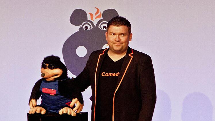 Sebastian Reich und Hausmeister Schorsch im Coburger KongresshausFoto: Jochen Berger