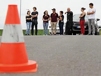 Wer hat Angst vorm H&uuml;tchen? Sicherheit im Stra&szlig;enverkehr kann trainiert werden. Foto: Michael Gr&uuml;ndel