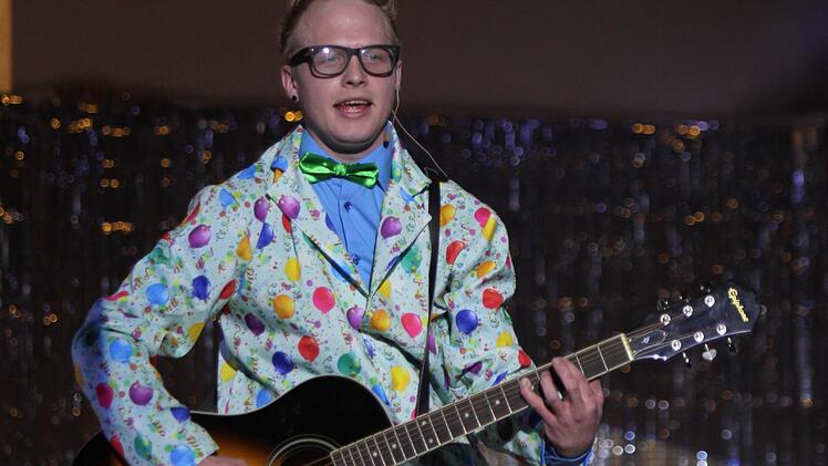 Als Stimmungskanone zeigte sich Fabian Schmitt mit seiner musikalischen Einlage.