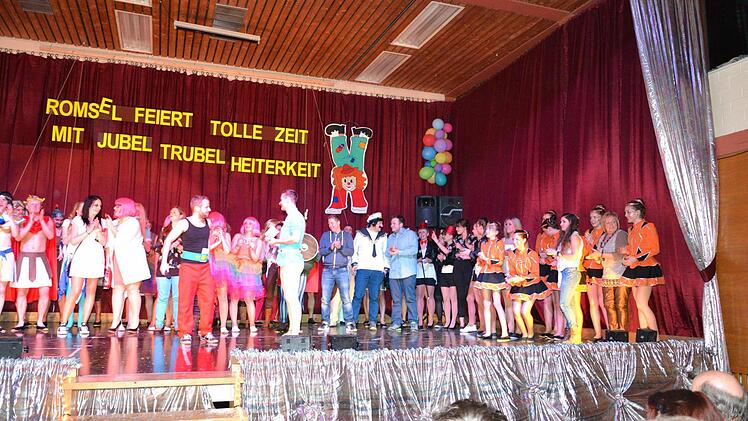 Bunter Abend in Ramsthal  Foto: Andreas Lomb