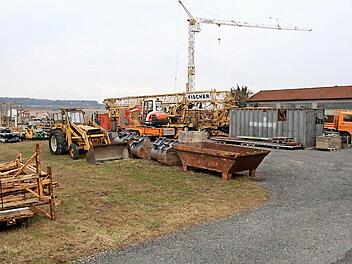 Auf dem Areal in Mailach lagert die Firma Fischer Baugeräte. Der Gemeinderat Lonnerstadt hat grünes Licht für die rechtliche Umwidmung des Gebiets gegeben.  Foto: Christian Bauriedel
