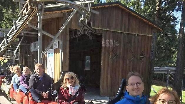 Ein Teil der Gruppe genoss die Fahrt auf der Sommerrodelbahn auf der Wasserkuppe. Foto: privat