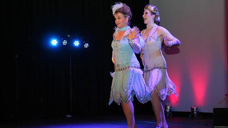 Dixie Dynamite und Fleur d'Amour legten eine tollen Charleston auf die Bühne.