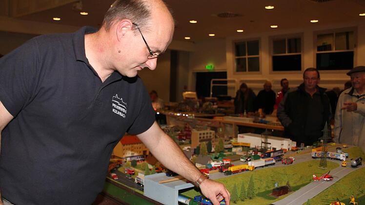 Die Anlage der Feuerwehr stellt Rettungsszenarien in den Mittelpunkt, wie Jürgen Hochgesang erläutert.