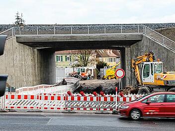 April 2016: Termin für die Fertigstellung der Eisenbahnbrücke steht