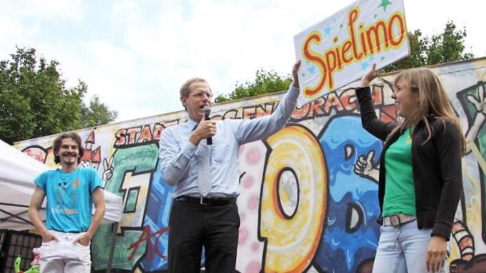 Zum Abschluss des Ferienprogramms 2010 wurde das Spielmobil "Spielimo" getauft. Foto: Sänger (Archiv)