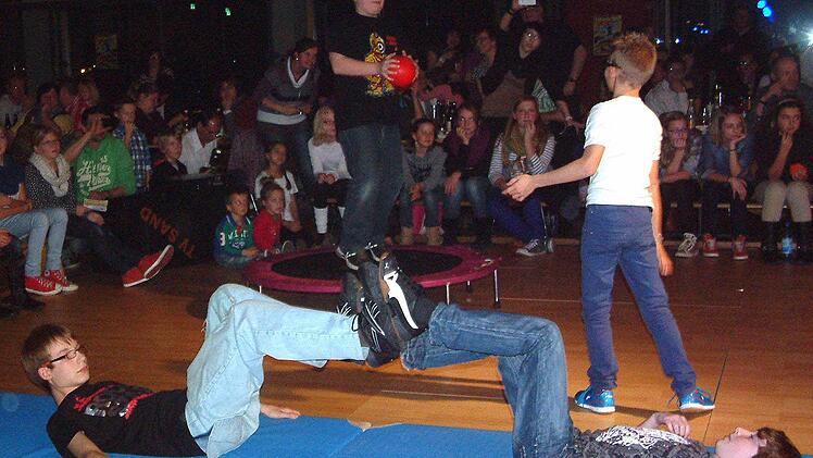 Die Leichtathletik-Gruppe zeigte temporeiches Zirkeltraining.