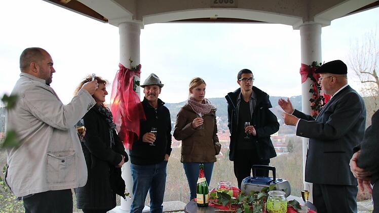 Verlobung am Verlobungstempel. Foto: Heike Beudert