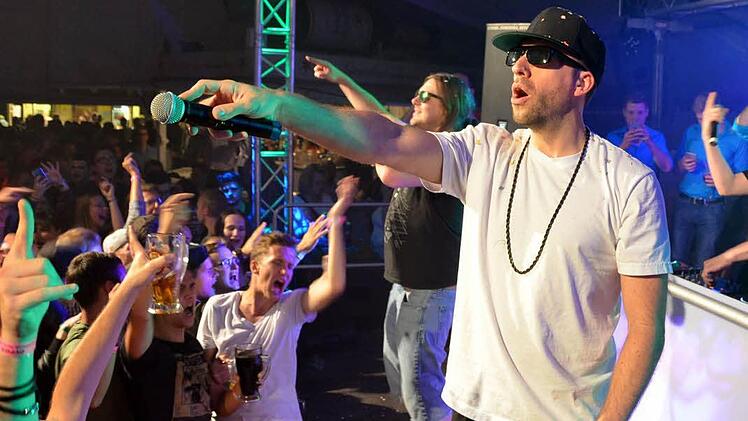 Gute Stimmung beim FC in Fuchsstadt mit "Die Atzen". Foto: Peter Rauch