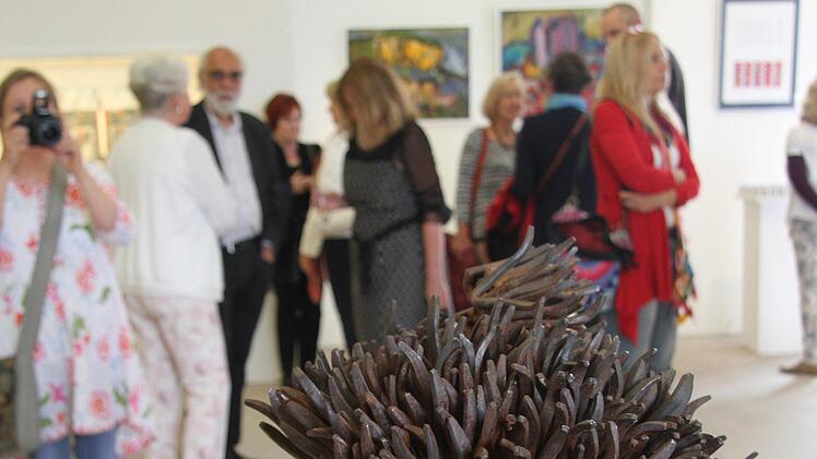 Die Eisenplastik von Ralf Vizethum zog die Blicke auf sich.Foto: Sonny Adam