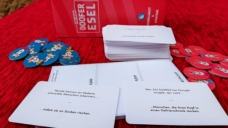 Spiele-Test Doofer Esel - kreatives Party-Wortspiel über nutzloses Wissen