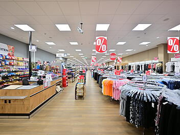 Wird Woolworth verkauft? Kaufhauskette hat in Franken über 25 Filialen