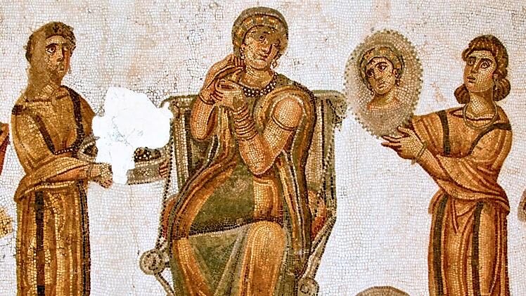 Die Frauen der Elite Roms waren in ihrem Alltag von Sklavinnen umgeben.