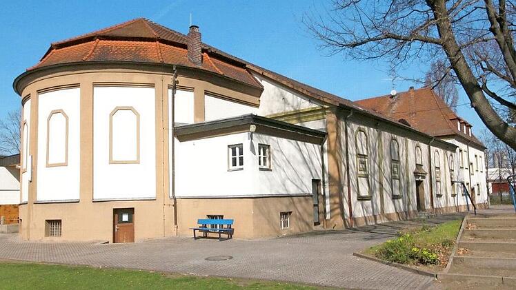 Die Kulturhalle der SpVgg Jahn Forchheim ist zum Draufzahlgeschäft geworden.  Foto: Josef Hofbauer