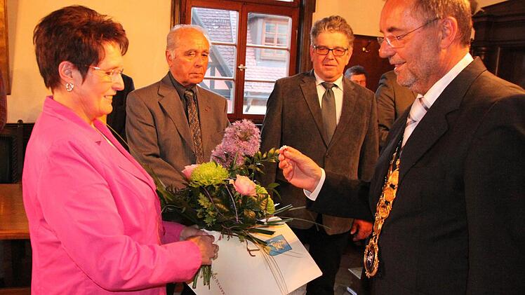 v.l.: Helga Liesaus, Adolf Geuß, Hartwig Hümmer, Bürgermeister Jürgen Kohmann