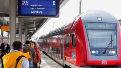 Die alten doppelstöckigen Triebwagen bleiben dem neuen Main-Spessart-Express zunächst einmal erhalten. Erst 2017 soll es neues Zugmaterial geben. Foto: rr