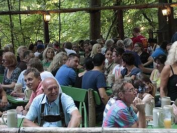 Das Annafest im Jahr 2015 lockte heuer mehr als 500.000 Gäste in den Kellerwald.  Foto: Josef Hofbauer