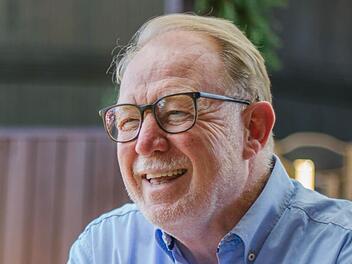 CSU-MdB Hans Michelbach - hier in dieser Woche beim Pressestammtisch in Kronach - will es nochmal wissen.  Foto: Marian Hamacher