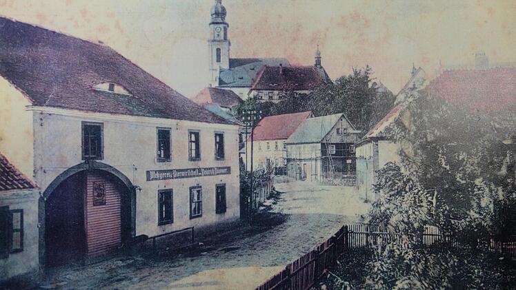 Der "Hümmers Heiner" und später seine Tochter die Porzelts Anna führten die Gaststätte von 1899 - 1989.