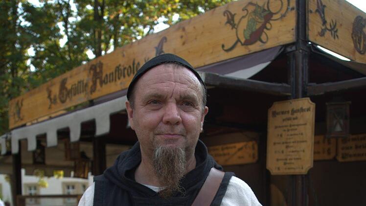 Als Zisterzienser-Mönch verkleidet kam Heinrich Vay nach Seßlach. In seiner Heimatstadt Burgwindheim organisiert er das Pilgerlager "Sanguis Sanctissimus". Foto: Bettina Knauth