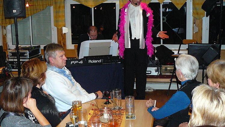 Nostalgisch und erotisch wurde es mit Viktor Bleibtreu (rechts) & Vladimir Plakidin. Foto: Klaus-Peter Wulf