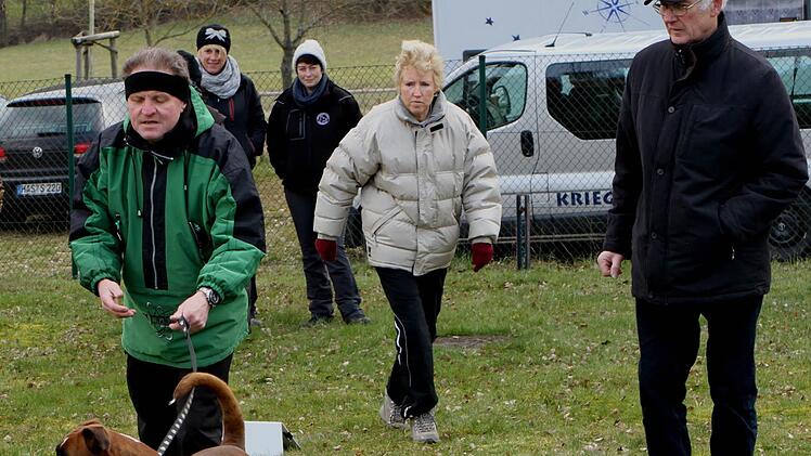 Gerhard Mühlfriedel aus Limbach (rechts) ist nun auch neuer Ausbilder. Foto: Günther Geiling