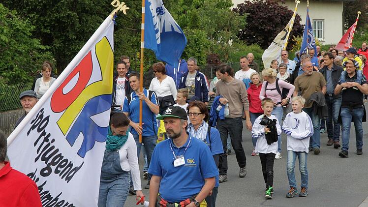 Die Teilnehmer an der Wallfahrt. Foto: Mathias Erlwein